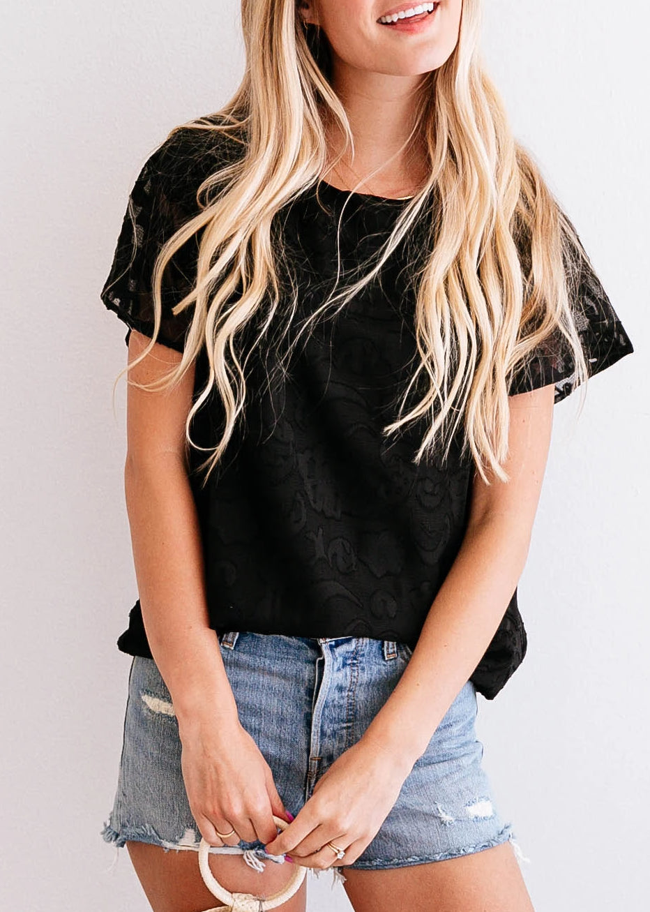 VINTAGE LACE SCOOP NECK