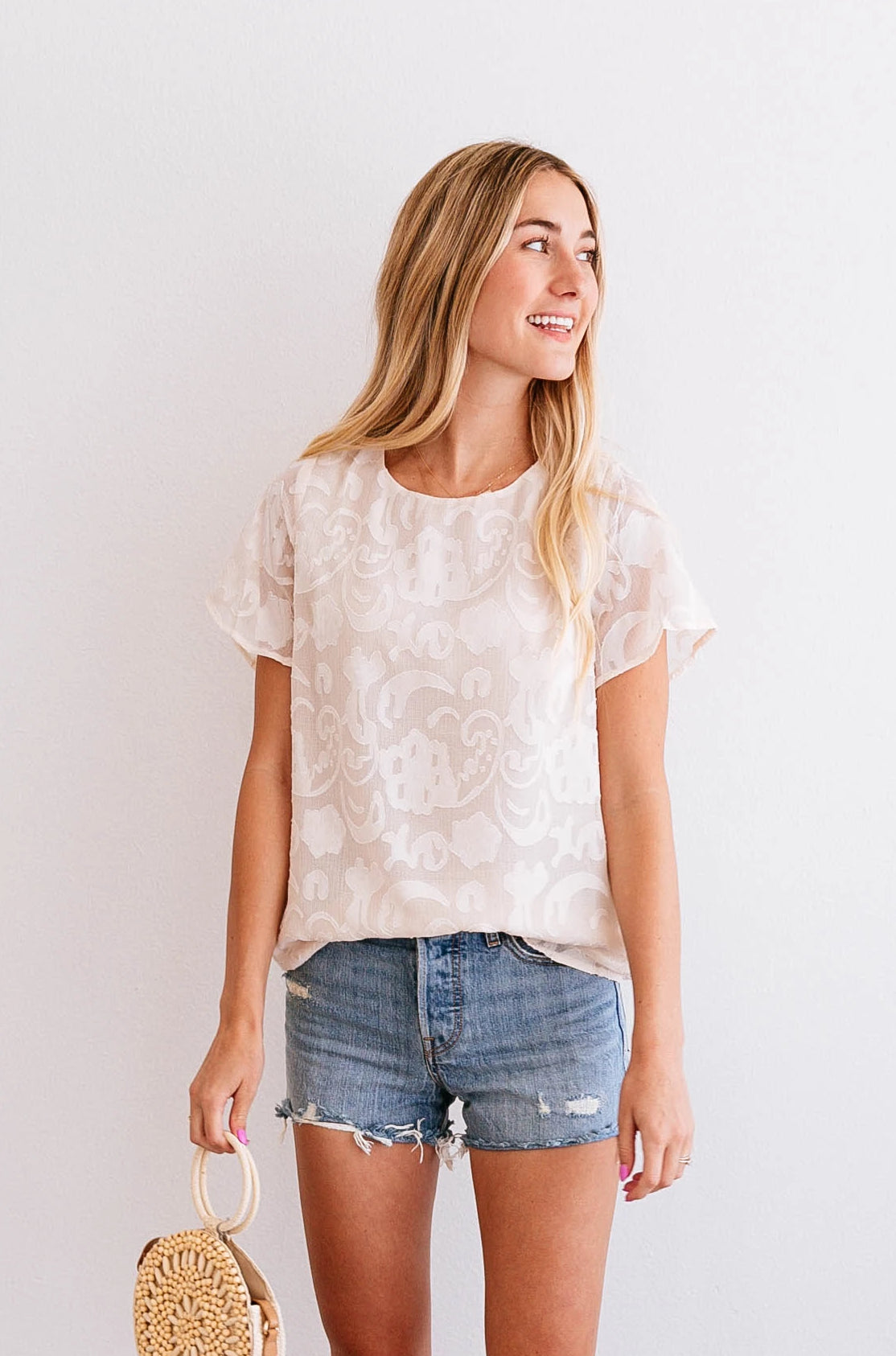 VINTAGE LACE SCOOP NECK